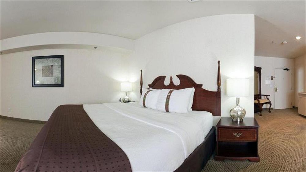 Holiday Inn Selma - Swancourt Eksteriør billede
